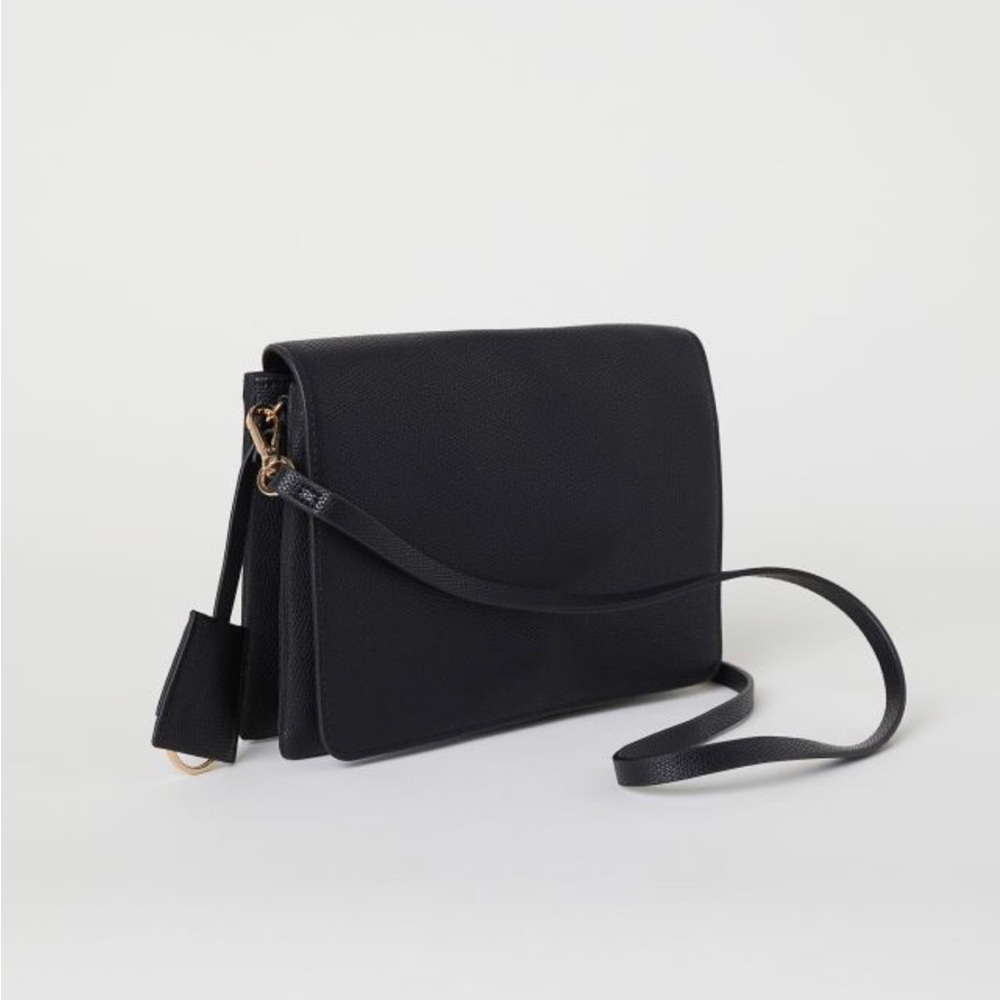 H&M Black Shoulder Bag. Gently used, great condition.